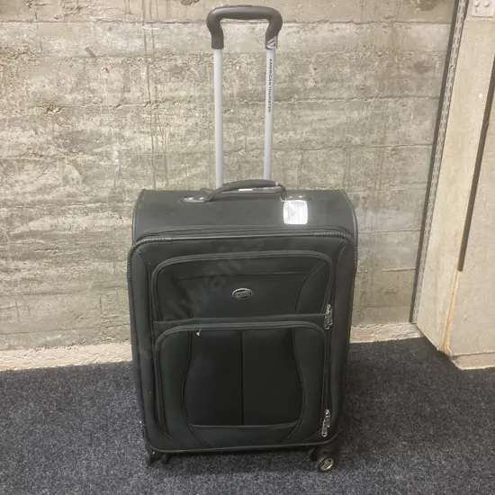 American Tourister Luggage, Spinner Suitcase With Telescoping Handle, 63 x 46cm