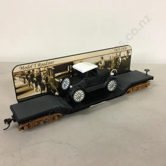 Hawthorne Village Ford Model T Roadster A2683 &  Train Flat Wagon From A Century Of Innovation Express Collection