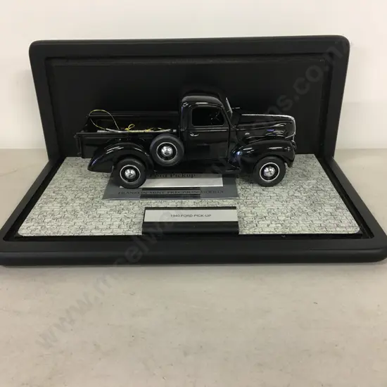 1940 Ford Pick Up Black 1/24 Franklin Mint Precision Model -  With COA & Case