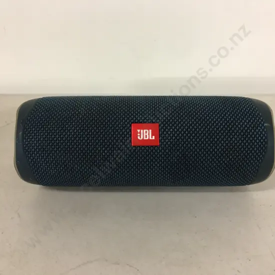JBL UE Boom Bluetooth Speaker, Small, Blue Green Colour (No P/S)