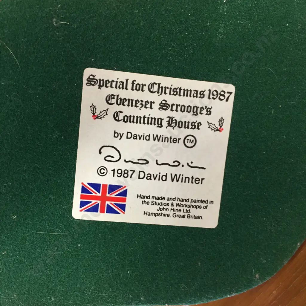 David Winter Collectable Special For Christmas 1987 Ebenezer Scrooge's Counting House Image 1++