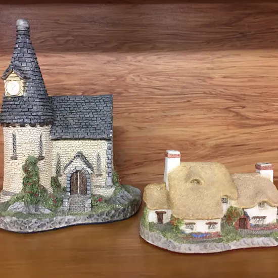David Winter Collectable Cottages - The Chapel (1984) & Farmhouse