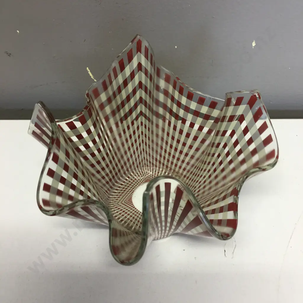 Chance Bros Brown "Gingham" Handkerchief Vase, 1970s, 10 x 14cm Image 1++