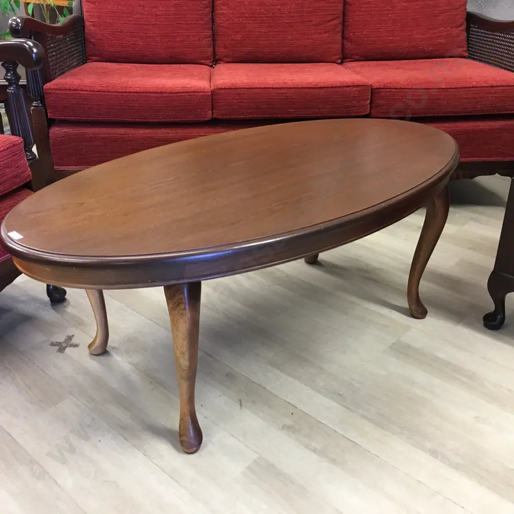 Oueen Anne Style Mahogany Oval Coffee Table Image 1++