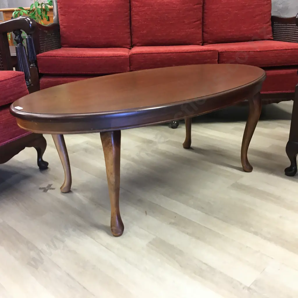 Oueen Anne Style Mahogany Oval Coffee Table Image 1++