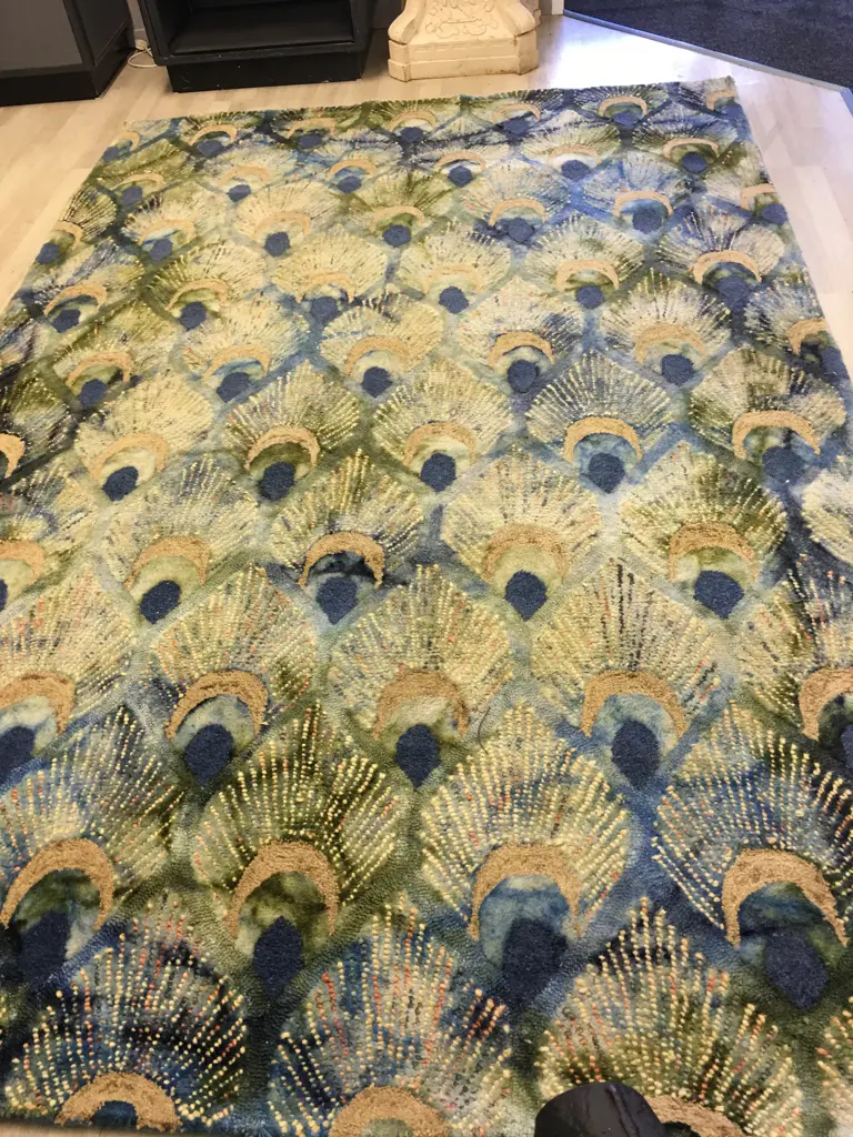 Mulberi 100% Wool Floor Rug, 200 x 300cm, Peacock Design, Colour Vibrant Image 1++