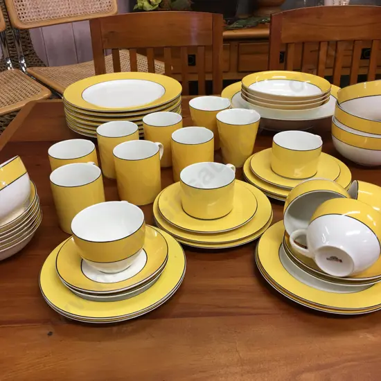 Maxwell Williams “Riviera” Art Deco Style China Dinnerware, Cups Etc