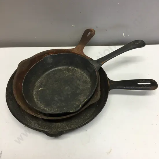 Set of 3 Cast Iron Frying pans, 20, 23, 27cm