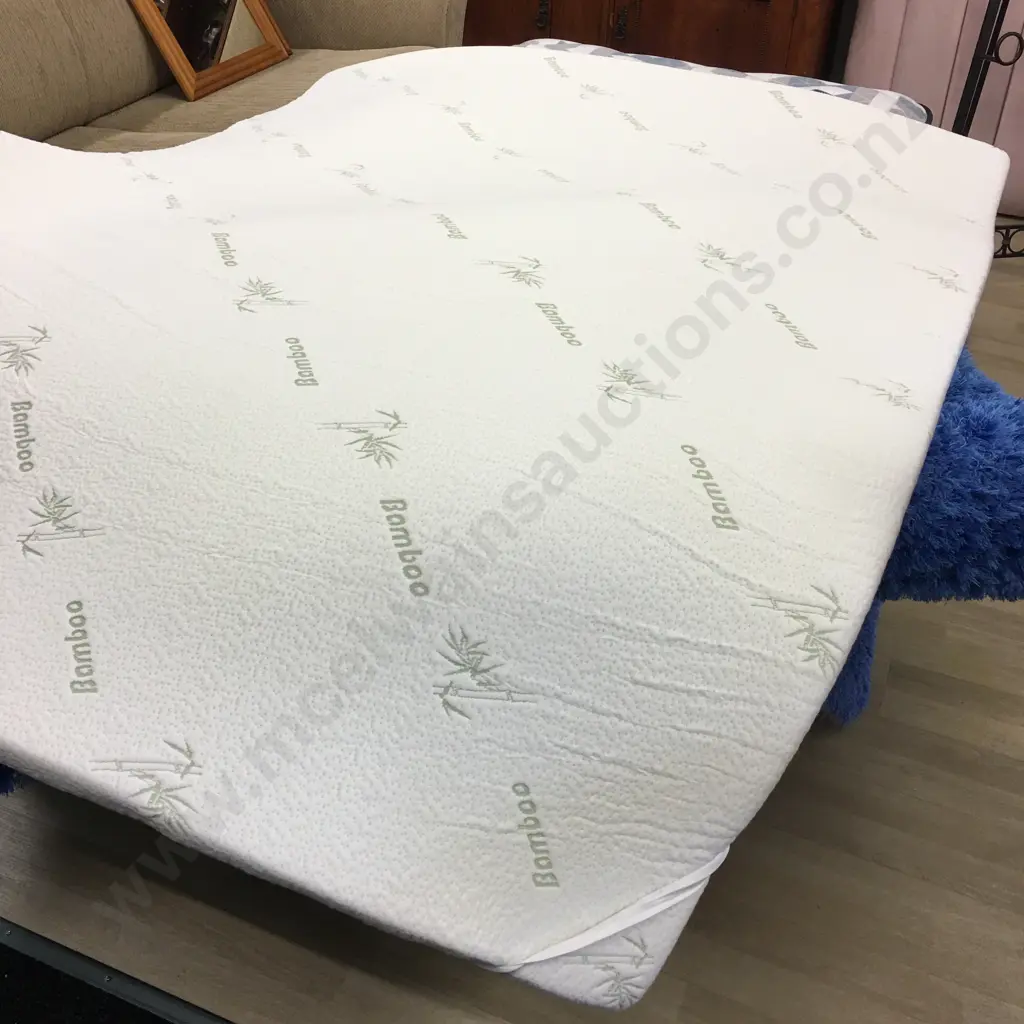 Queensize Bamboo Topper Pad Image 1++