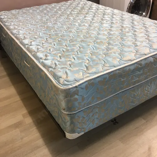 Serta Perfect Sleeper Full / Double Size Mattress & Base With Steel Frame For Legs, 137 x 191cm