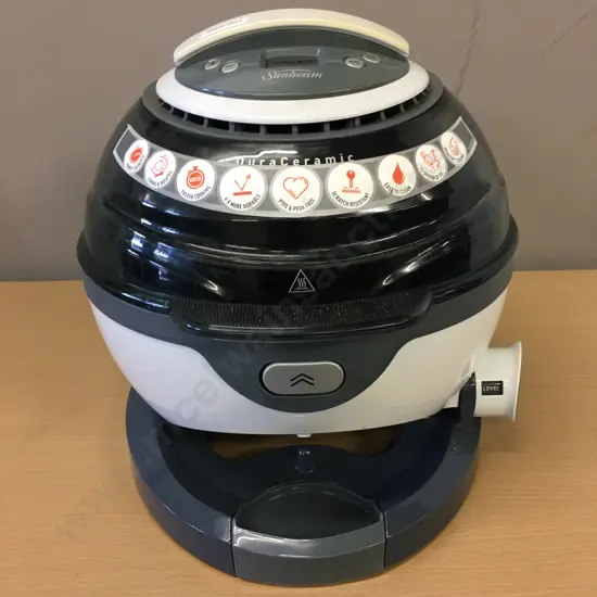Sunbeam Halo+ DuraCeramic Air Fryer, Model AF5000