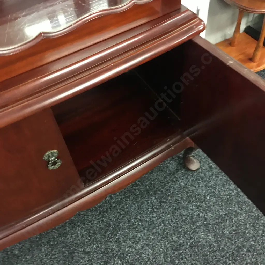 Dome Top Mahogany China Display Cabinet, Glass Shelves, Mirror Back, Cab Legs, 2 Doors In Base, H160 W77 D40cm Image 1++