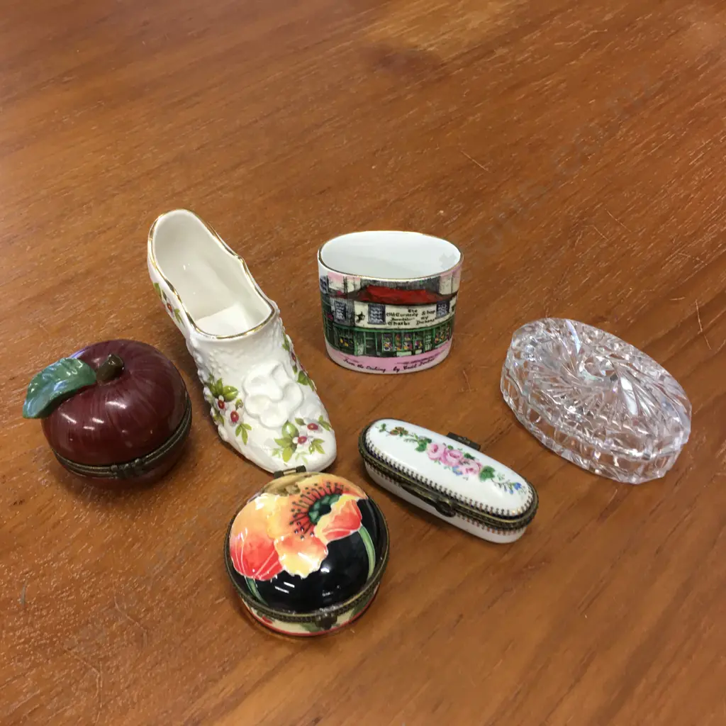Selection of Trinket Dishes & Old Foley Shoe Image 1++