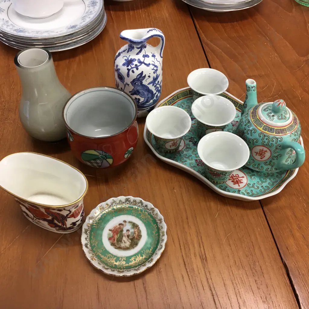 Selection of China Items Including Aynsley Vase, Art Glass Vase Etc Image 1++