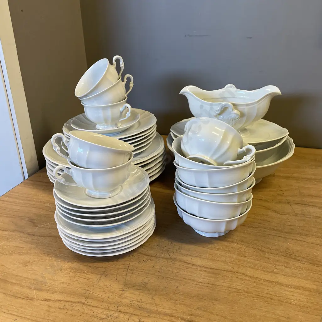 Forstenberg White Dinner/Teaware Image 1++