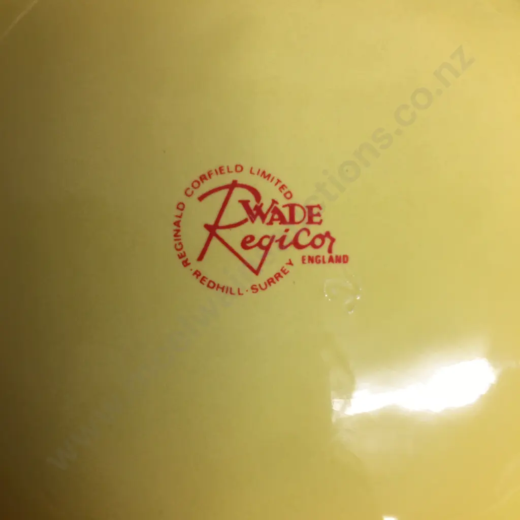 Rare Vintage Yellow Gordon's Gin Round Advertising Ashtray, 1960s, Dia 20.5cm, Wade Regicor Image 1++