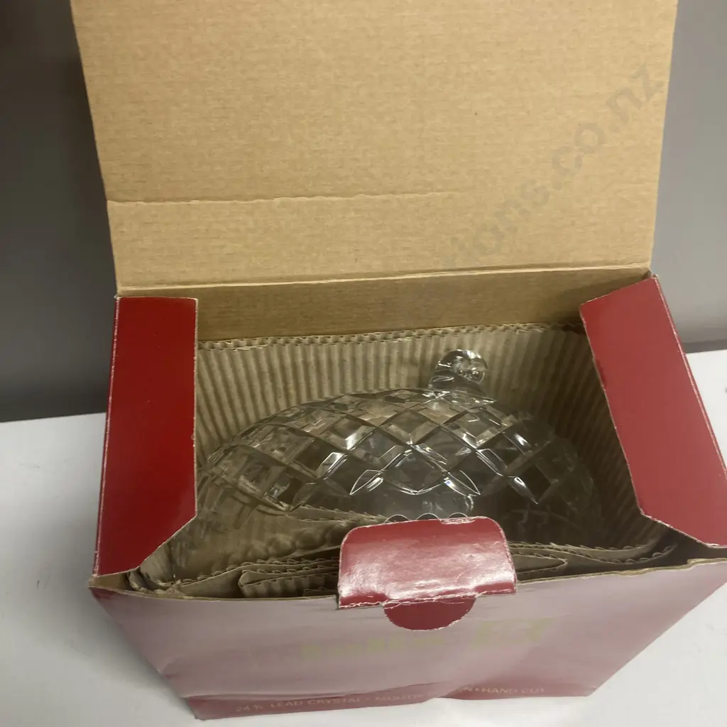 Julia Hand Cut Mouth Blown 24% Lead Crystal 23cm Fruit Bowl, Made in Poland, Original Box Image 1++