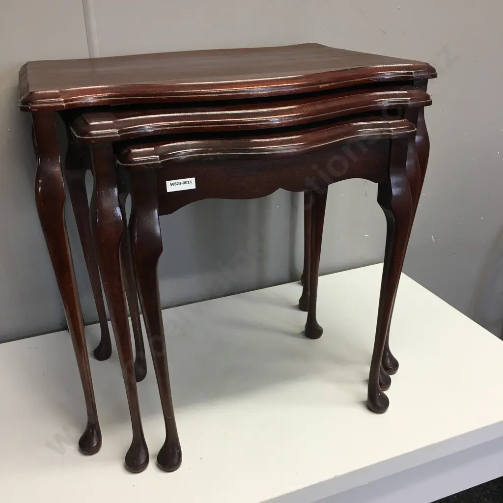 Nest of 3 Mahogany Tables Image 1++