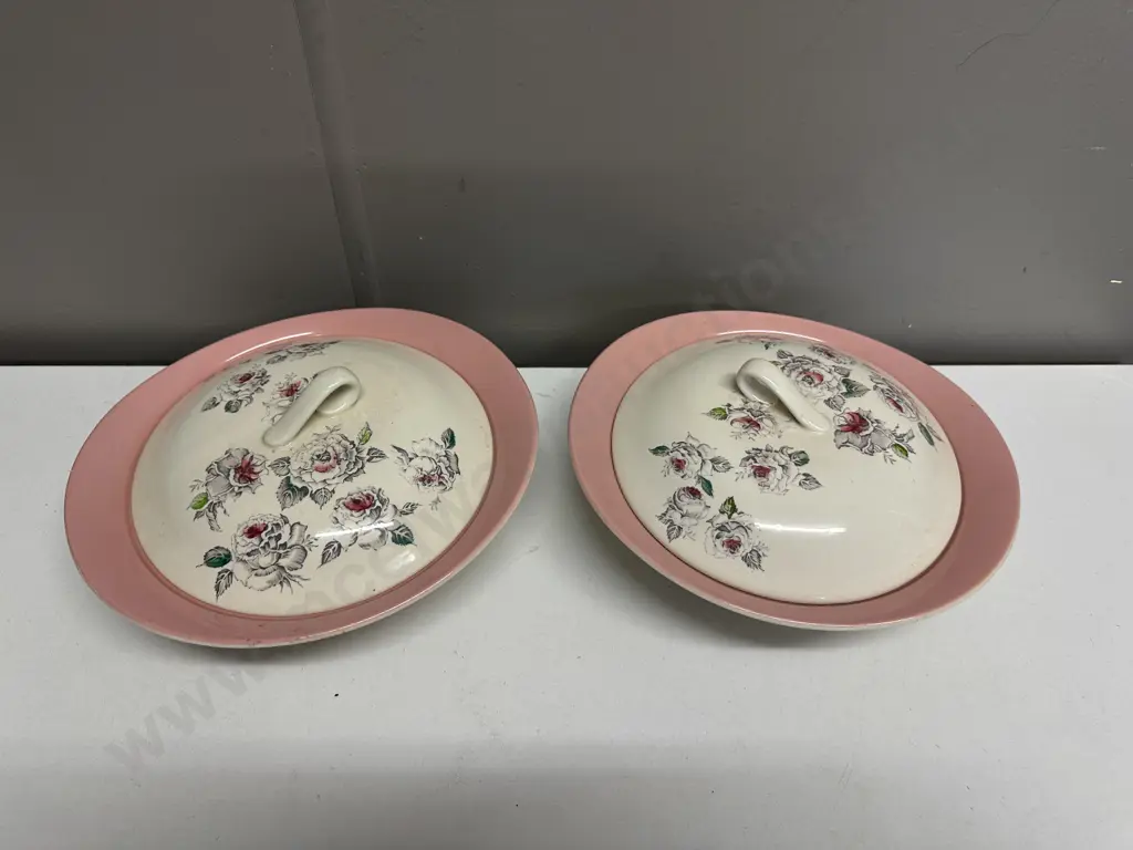 Johnson Bros Lidded Serving Dishes x2 Image 1++