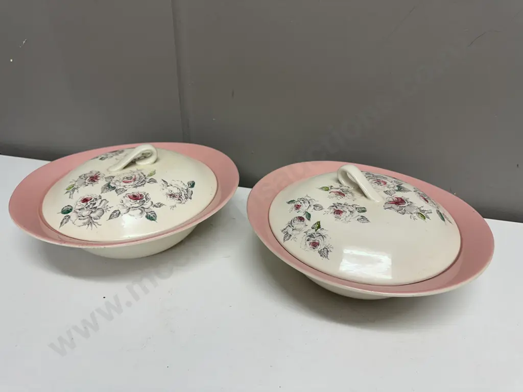 Johnson Bros Lidded Serving Dishes x2 Image 1++