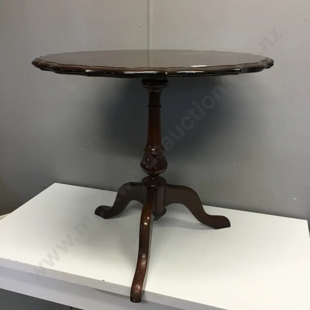 Mahogany Marquetry Round Scalloped Edge Occasional Table, Single Pedestal Tri legged, 56 x 61cm Image 1++