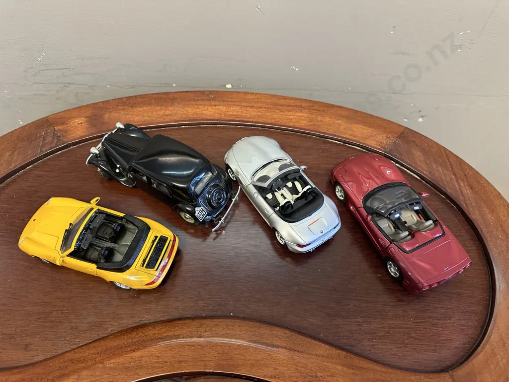 Lot of 4 Vintage Burago 1:24 Scale Diecast Model Cars Image 1++