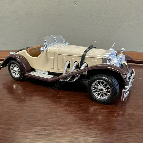 Vintage Burago 1:24 Scale Model Car 1509 - 1928 Mercedes Benz SSK - Beige/Maroon