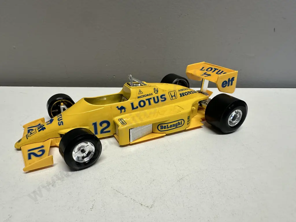 Burago Diecast 1:24 Camel Lotus Yellow 97T Model Formula 1 Racing Car #12 Image 1++