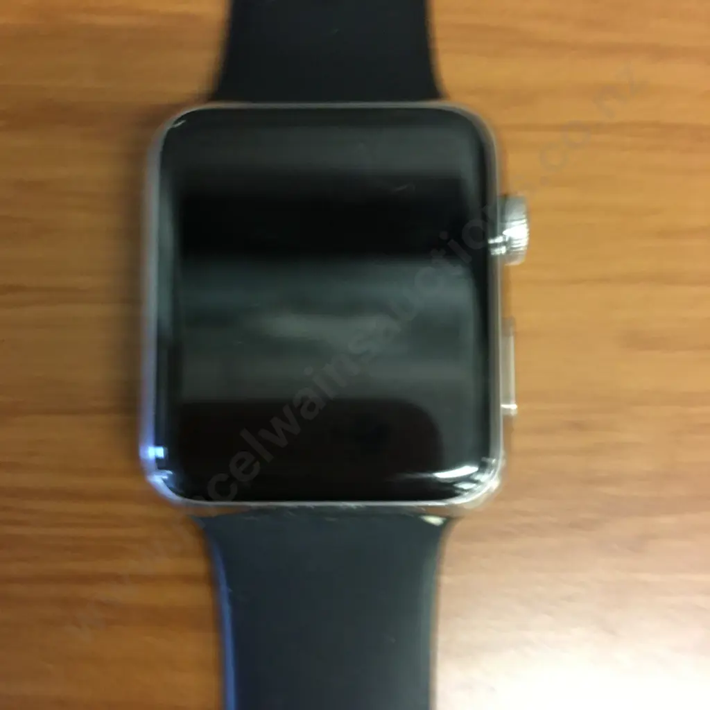 Apple Watch, 42mm, 316L Stainless, Serial FH7PD9X7G9 Image 1++