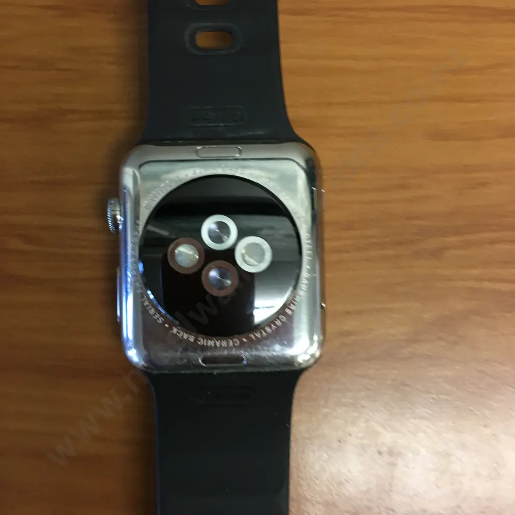 Apple Watch, 42mm, 316L Stainless, Serial FH7PD9X7G9 Image 1++