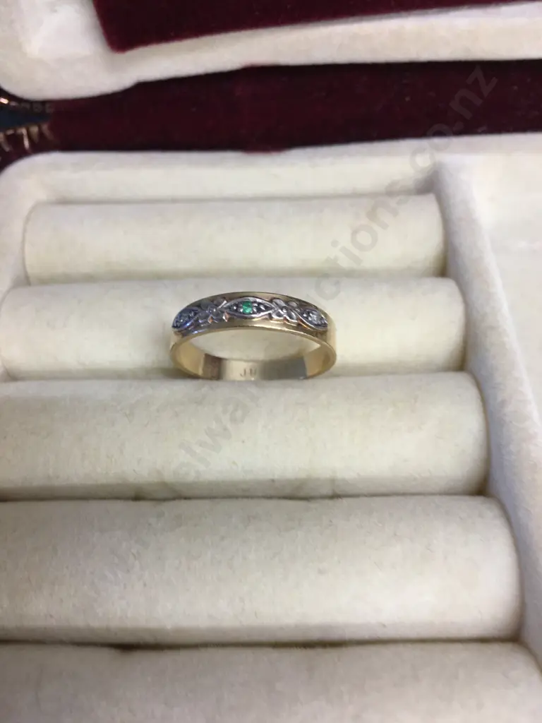 Gold Ring With Emerald & Diamonds Stamped 9ct Image 1++