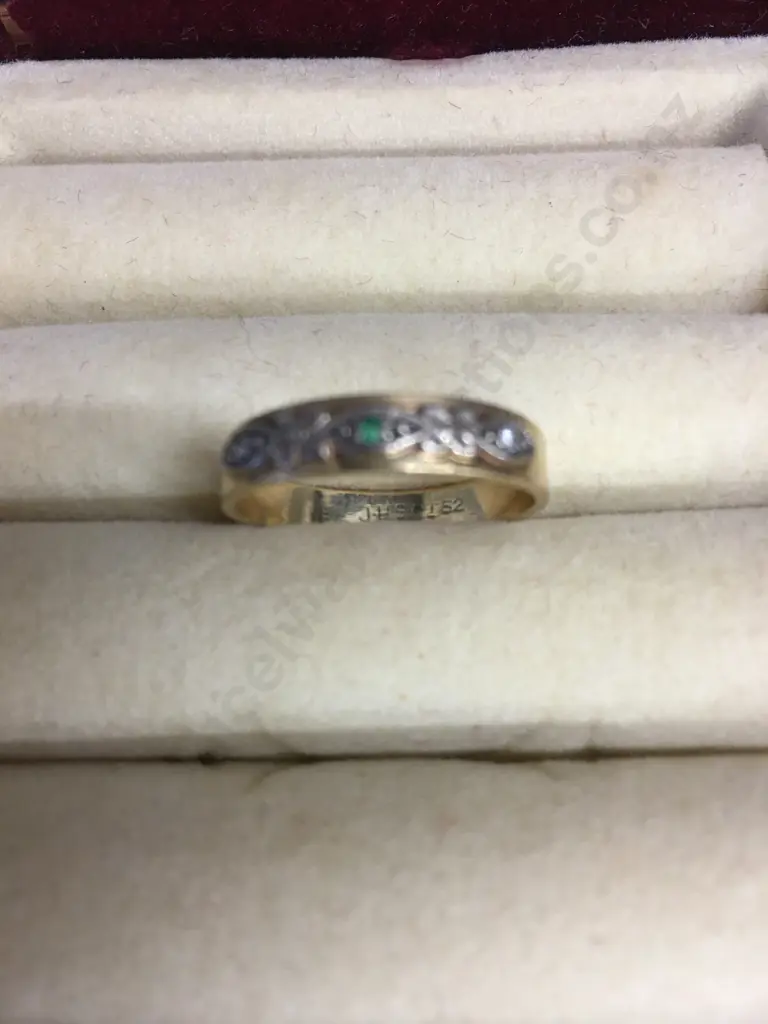 Gold Ring With Emerald & Diamonds Stamped 9ct Image 1++
