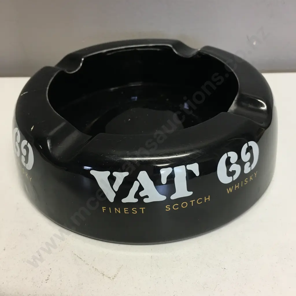 Vintage Collectable Vat 69 Finest Scotch Whisky Advertising Ashtray, Wade Regicor London, 5 x 17.5cm (Damaged) Image 1++