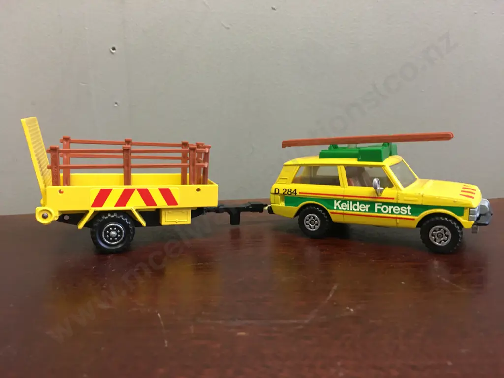 Matchbox SuperKings Range Rover Keilder Forest K64 & K32 Farm Trailer,1970s Die Cast Image 1++