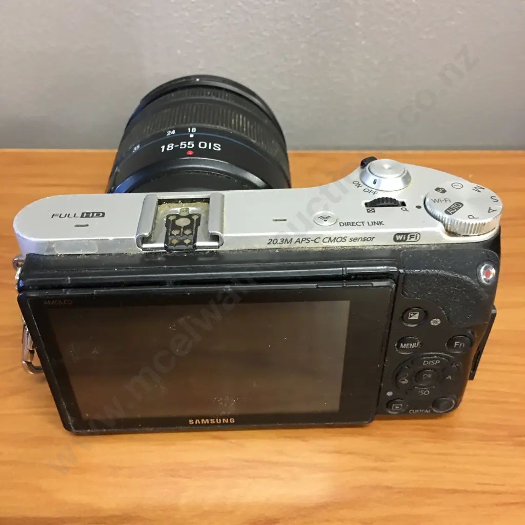 Samsung NX 3000M 20.3MP Camera With Damaged 18-55mm Lens (Body, Lens & Battery Only) Image 1++