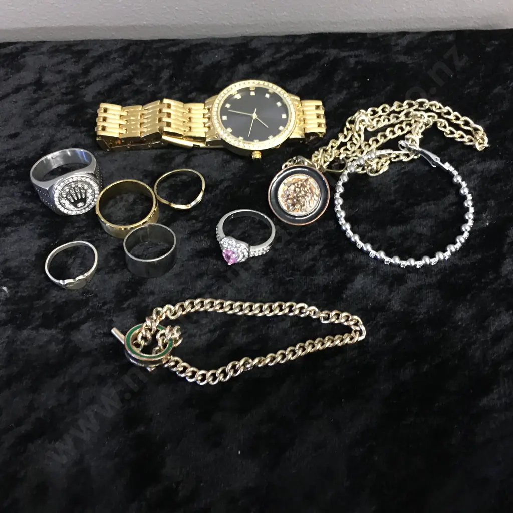 Selection of Jewellery Image 1++