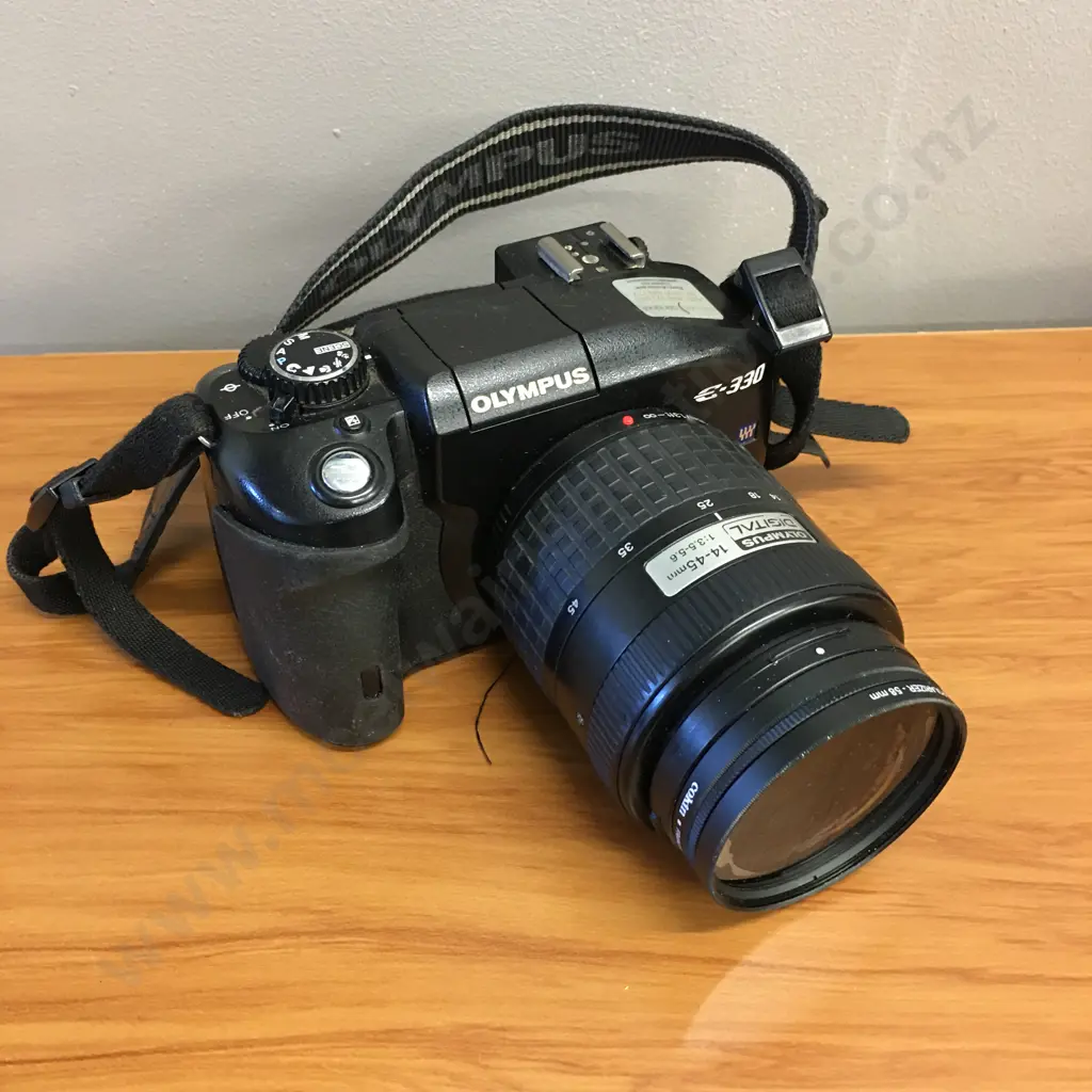 Olympus E-330 Digital Camera + Zuiko Digital 14-45mm F/3.5-5.6 Lens (Body & Lens Only) Image 1++