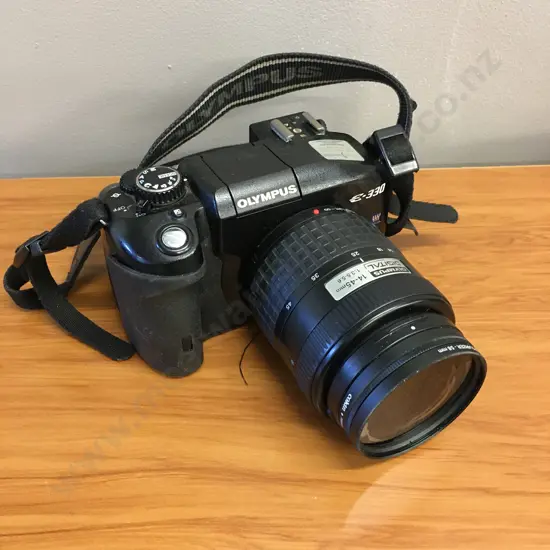 Olympus E-330 Digital Camera + Zuiko Digital 14-45mm F/3.5-5.6 Lens (Body & Lens Only)