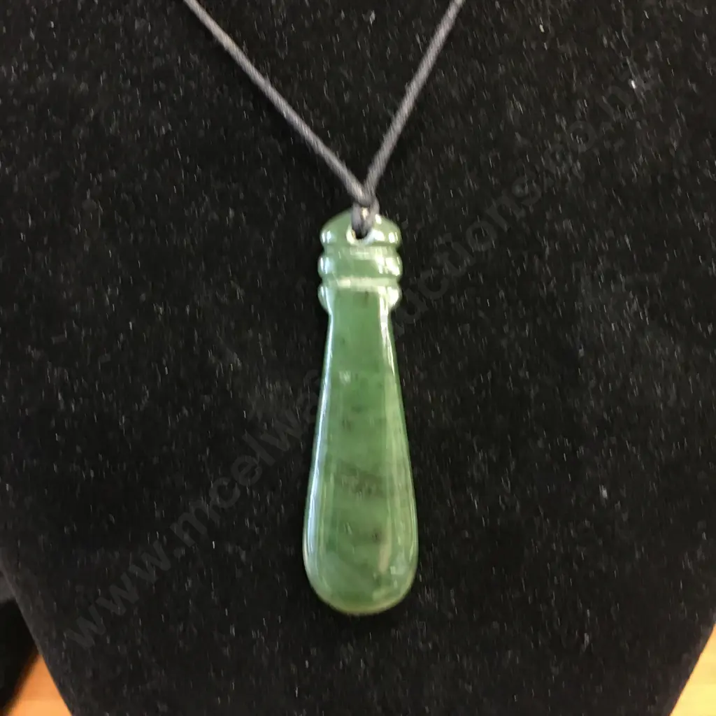 Greenstone Pendant L6.8cm Image 1++