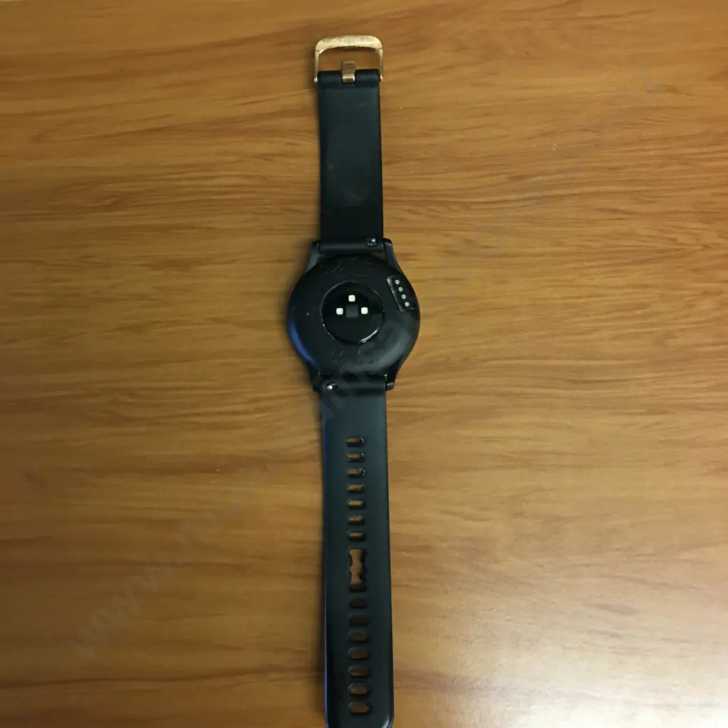 Garmin vivomove HR Smartwatch With Black Strap Image 1++