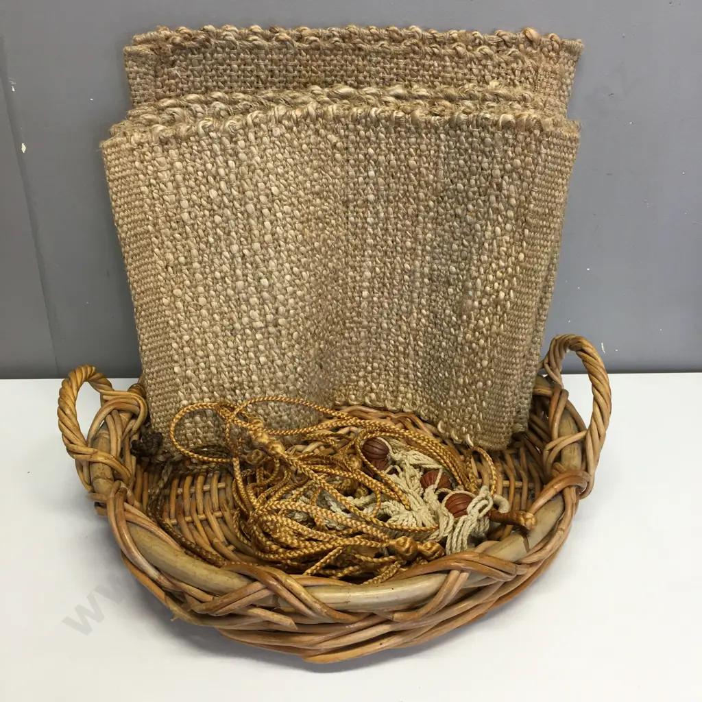 Double Handled Round Cane Serving Tray, Placemats & Plant Holders Image 1++