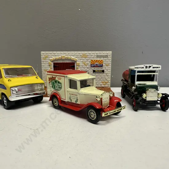 Vintage Matchbox Models of Yesteryear Diecast Ford Model A"Walters" Model T "BP" & SuperKings Dodge Van, & Diorama