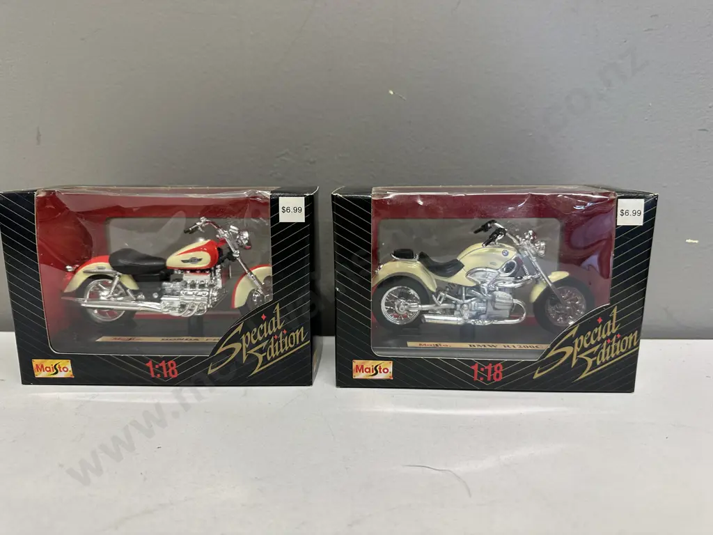 Maisto Special Edition BMW R1200C & Honda F6C 1:18 Diecast Motorcycles (NIB) Image 1++