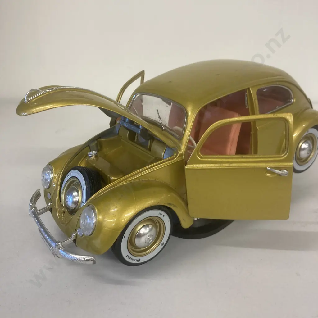 Burago 1955 VW Kafer Beetle 1:18 Diecast Model Image 1++