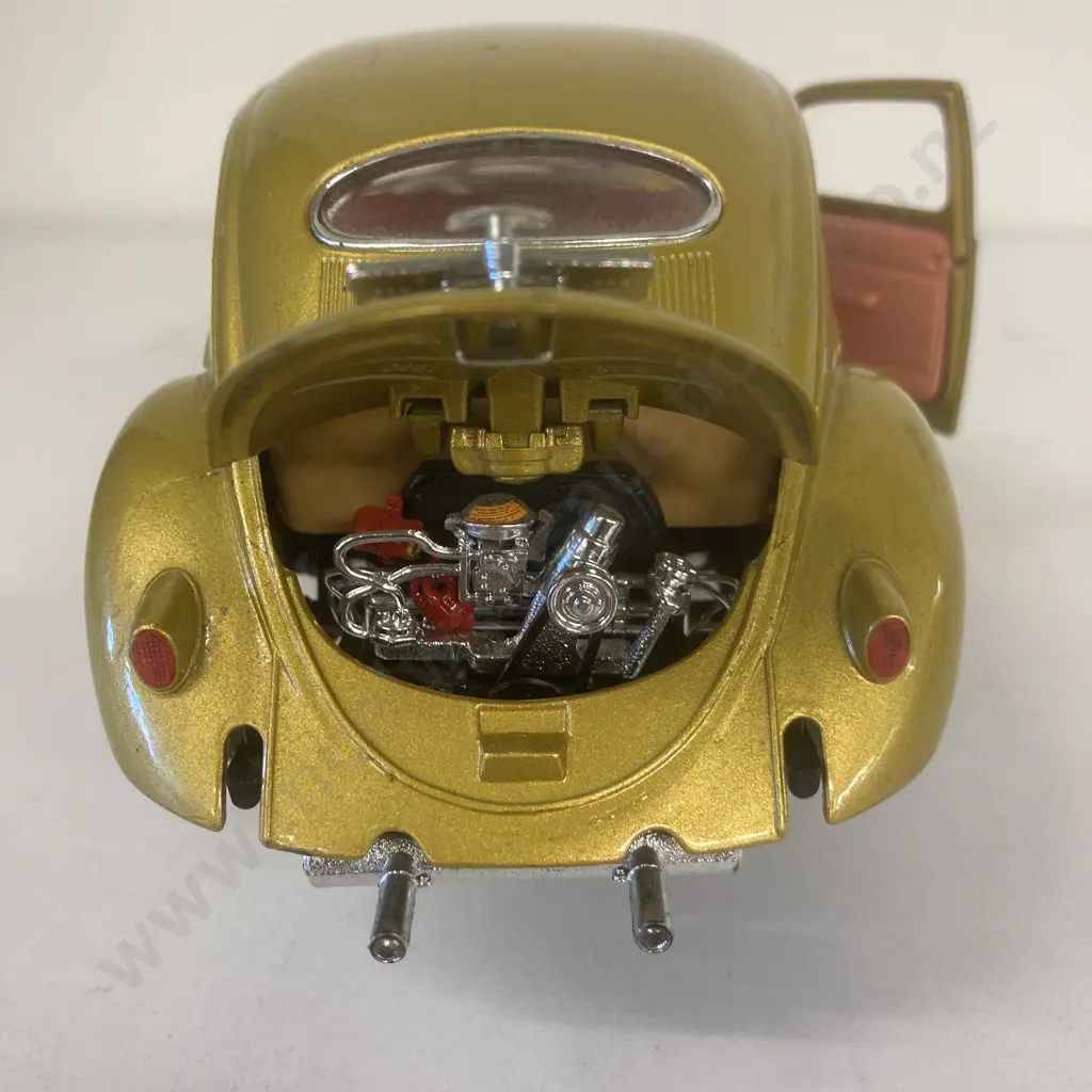 Burago 1955 VW Kafer Beetle 1:18 Diecast Model Image 1++
