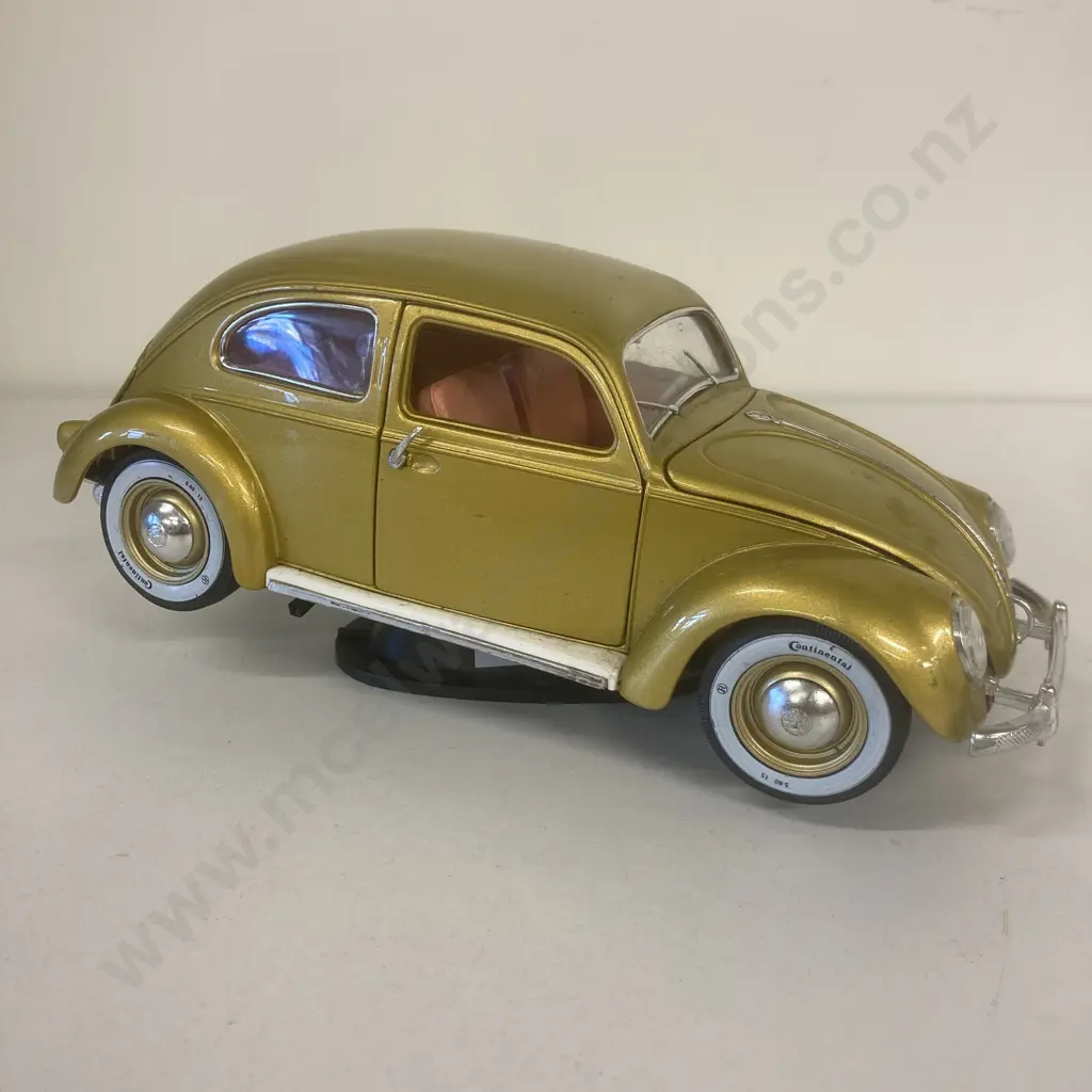 Burago 1955 VW Kafer Beetle 1:18 Diecast Model Image 1++