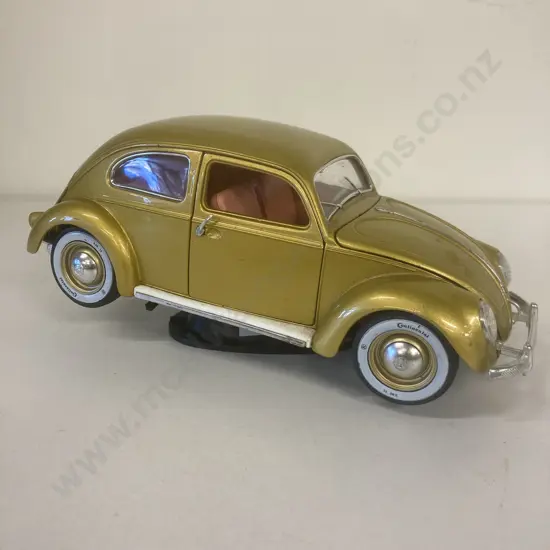 Burago 1955 VW Kafer Beetle 1:18 Diecast Model