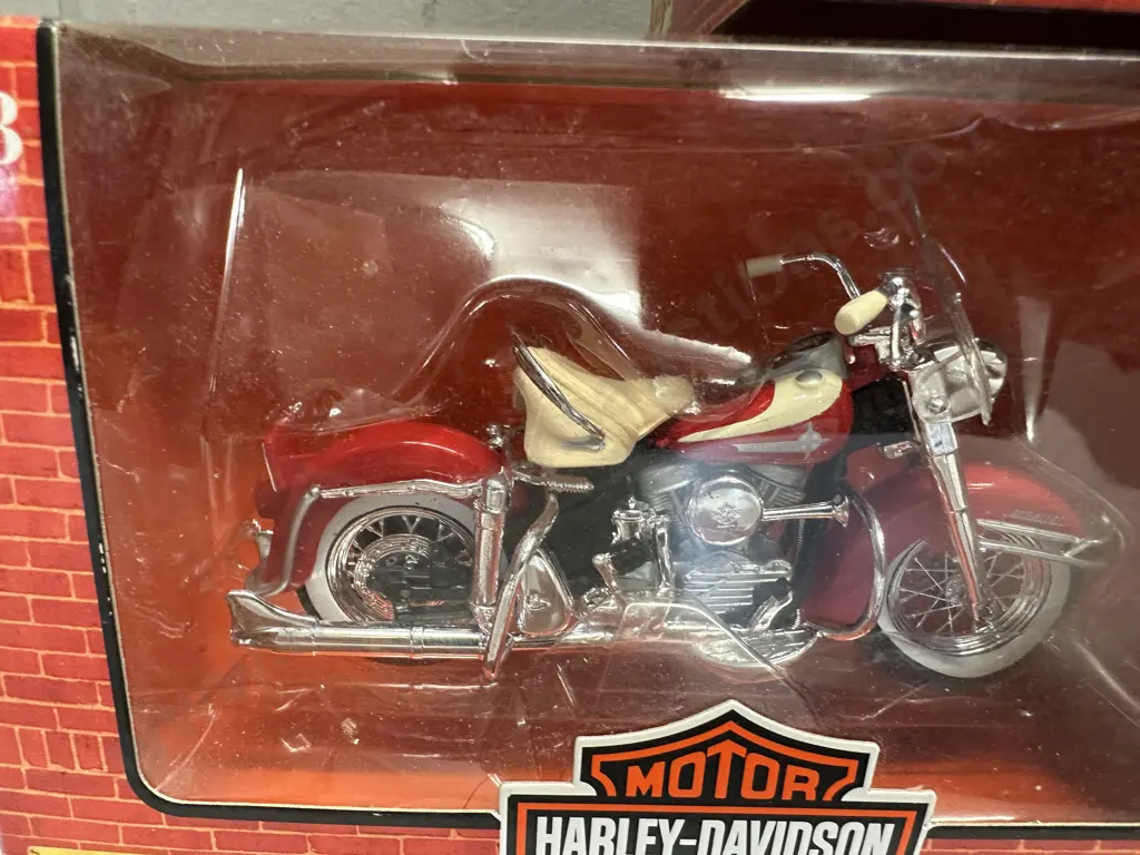 Maisto Harley-Davidson 1942 WLA Flat Head,1962 FLH Duo Glide,1909 Twin 5D V-TWIN 1:18 Diecast Motorcycles Series 5 (NIB) Image 1++