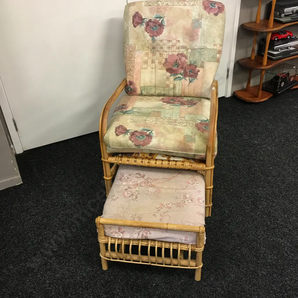 Vintage Cane Lounge Chair With Ottoman That Pulls Out From Base Image 1++