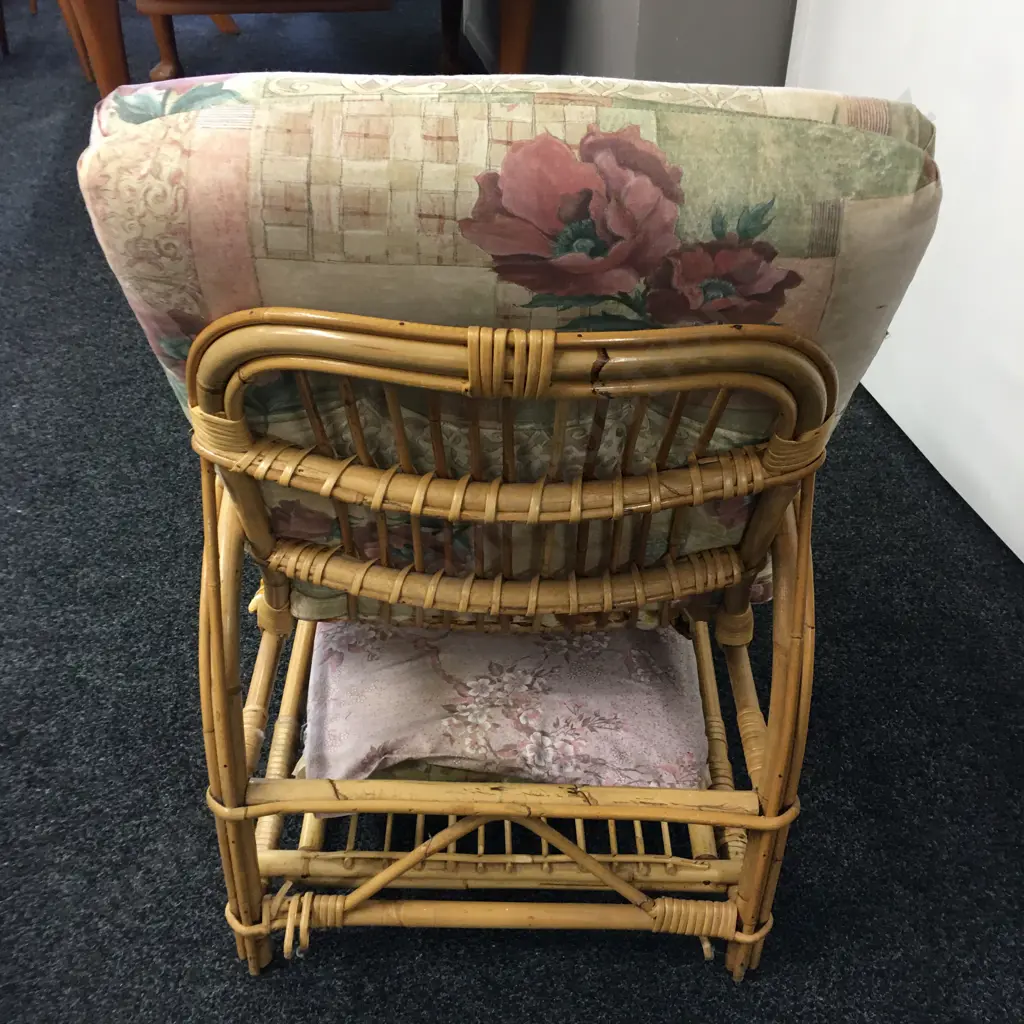 Vintage Cane Lounge Chair With Ottoman That Pulls Out From Base Image 1++